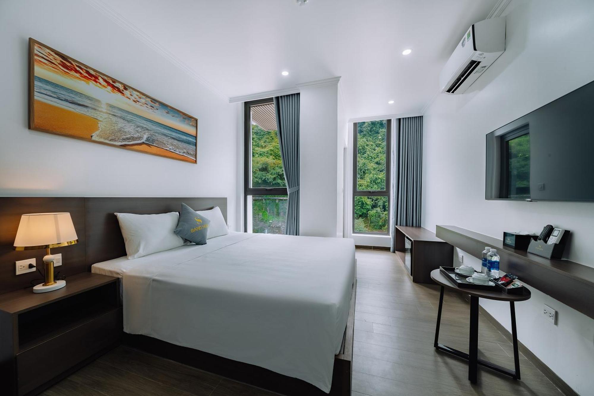 Sand Hotel Cat Ba Island Exterior photo