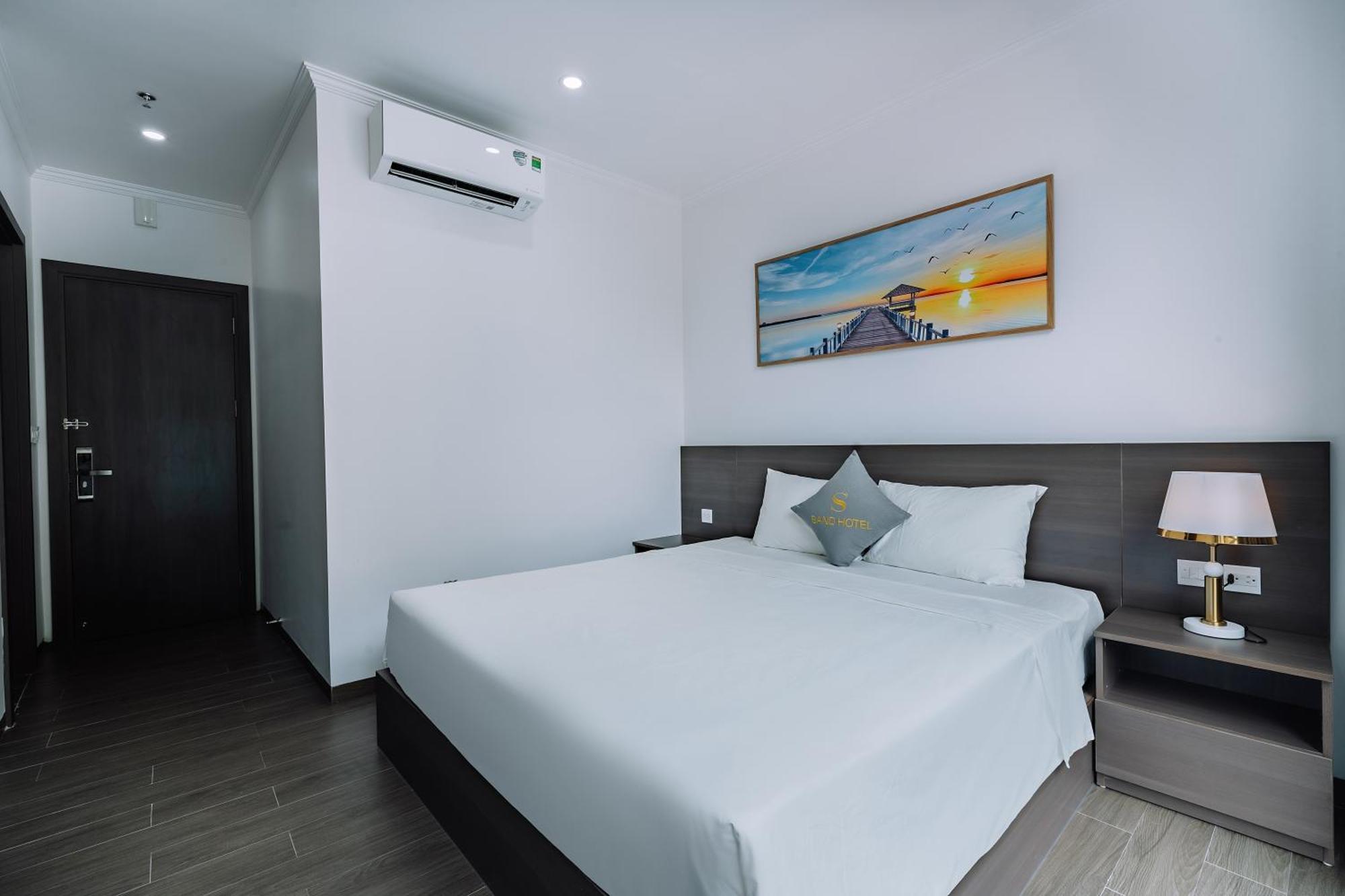 Sand Hotel Cat Ba Island Exterior photo