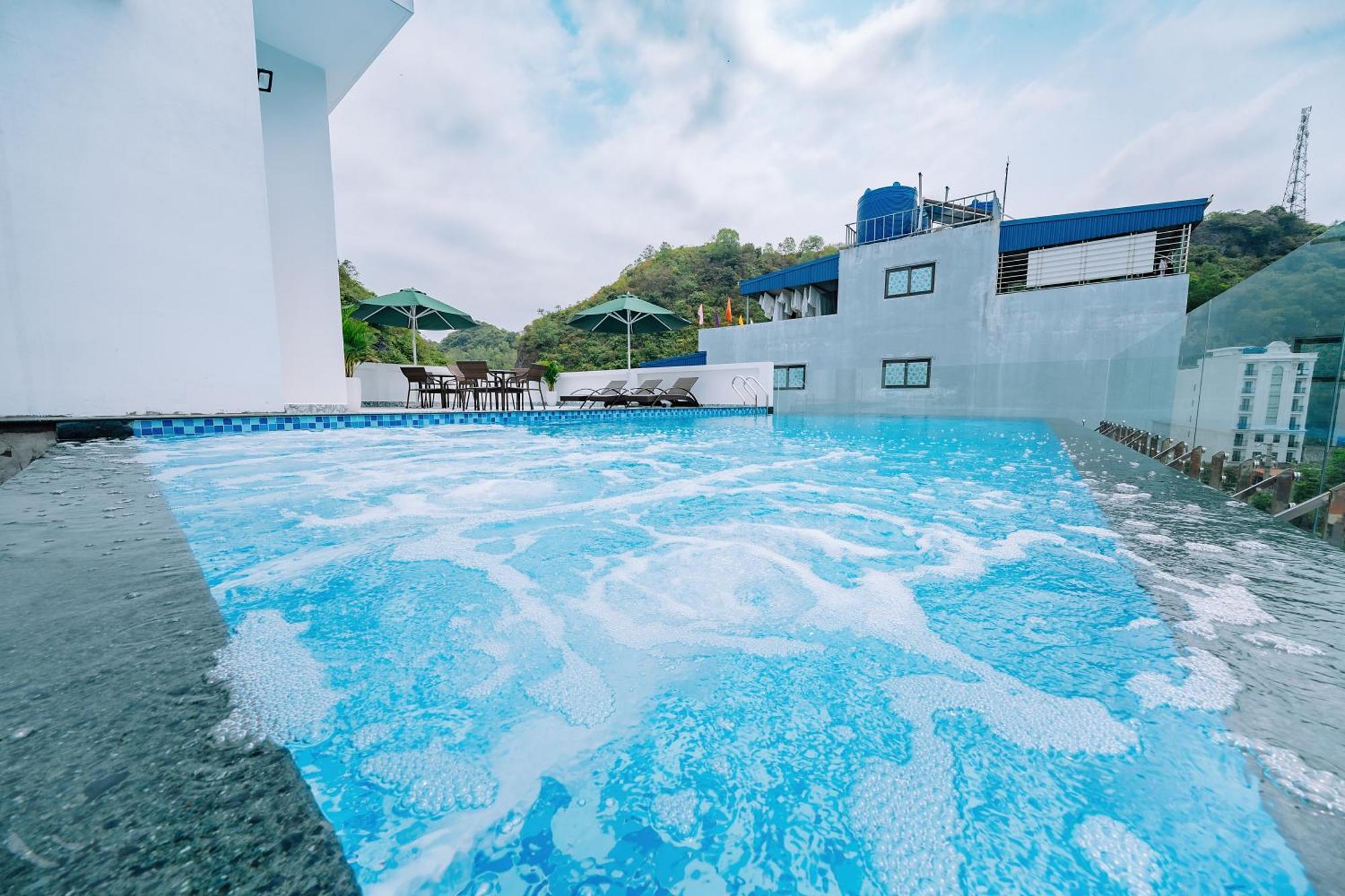 Sand Hotel Cat Ba Island Exterior photo